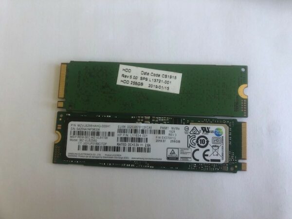 PM981 M.2 256 GB PCI Express 3.0 NVMe - MZVLB256Hahq-000h1